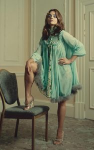 Jenna Coleman美腿高跟质感格调写真