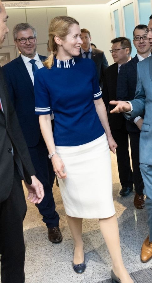 爱沙尼亚美女总理Kaja Kallas出国访问时的丝袜高跟（第7张/共9张）