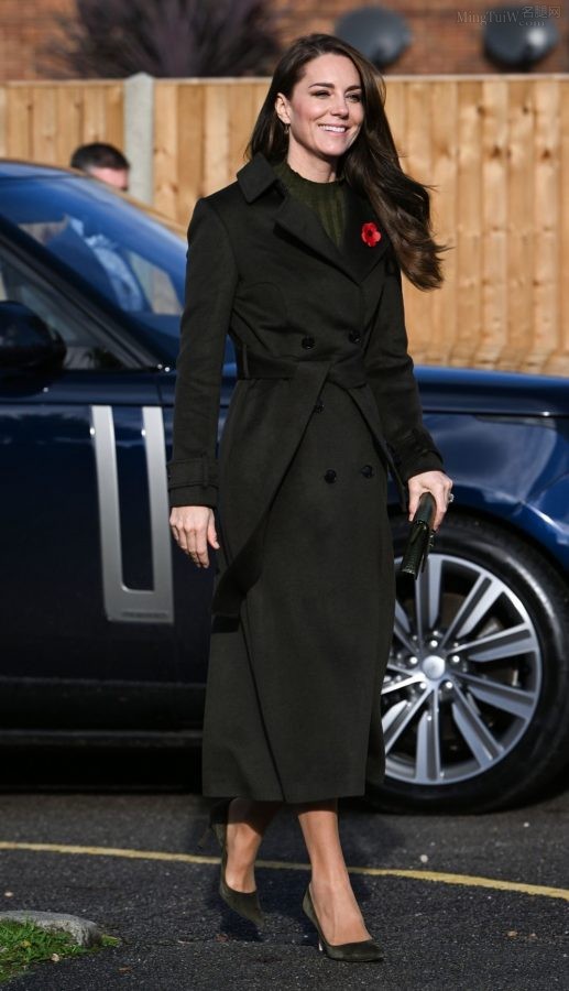 Kate Middleton腿穿质感肉色丝袜外出被拍（第5张/共10张）
