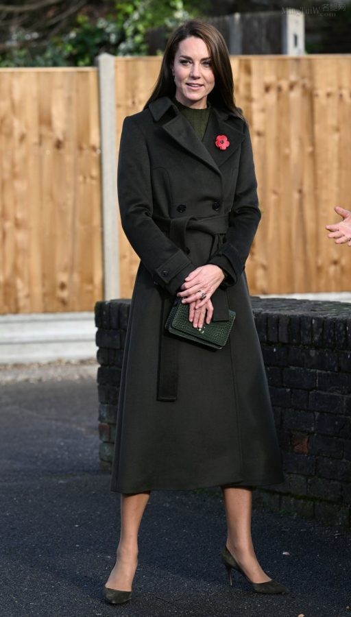 Kate Middleton腿穿质感肉色丝袜外出被拍（第9张/共10张）