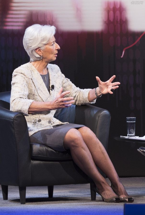 欧洲央行行长克里斯蒂娜·拉加德在世界银行会议上的丝袜腿（第11张/共11张）
