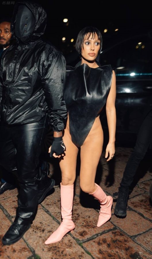 Kanye West的妻子Bianca Censori大胆另类着装现身米兰（第22张/共26张）