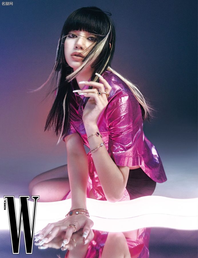 《W Korea》杂志LISA美腿冷酷写真大片（第7张/共8张）