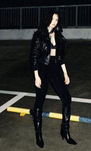 长腿御姐姚晨为《时装》杂志雨夜大片